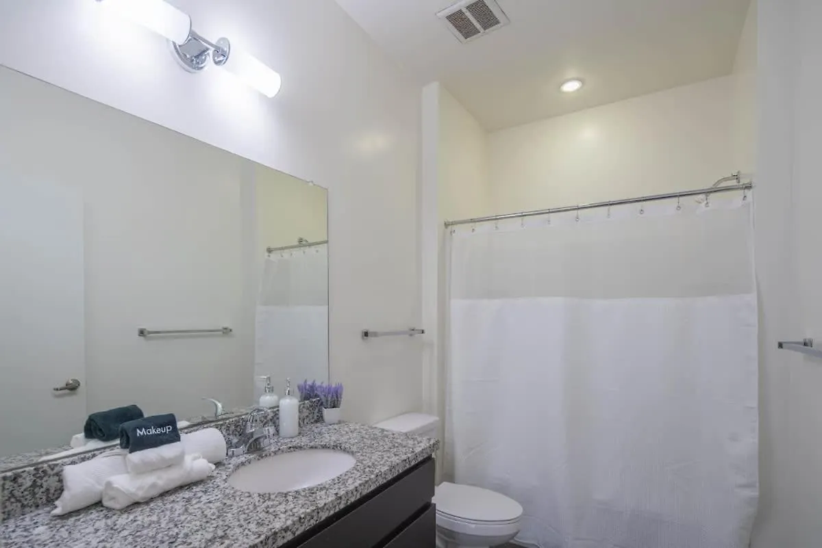 Appartamento Stylish 2Bd - Cdt - Gym, Pool, Parking - Sleep 8 Phoenix 0*,